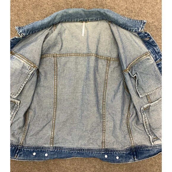 Free People Jacket Womens 6 Denim Trucker Distressed Fitted Cropped Pre-Washed - Picture 3 of 8